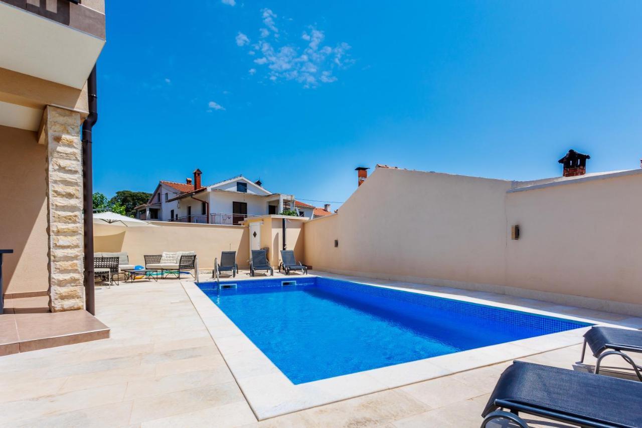 Villa Queen Jelena Galižana Εξωτερικό φωτογραφία